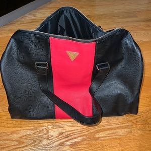 guess duffel bag